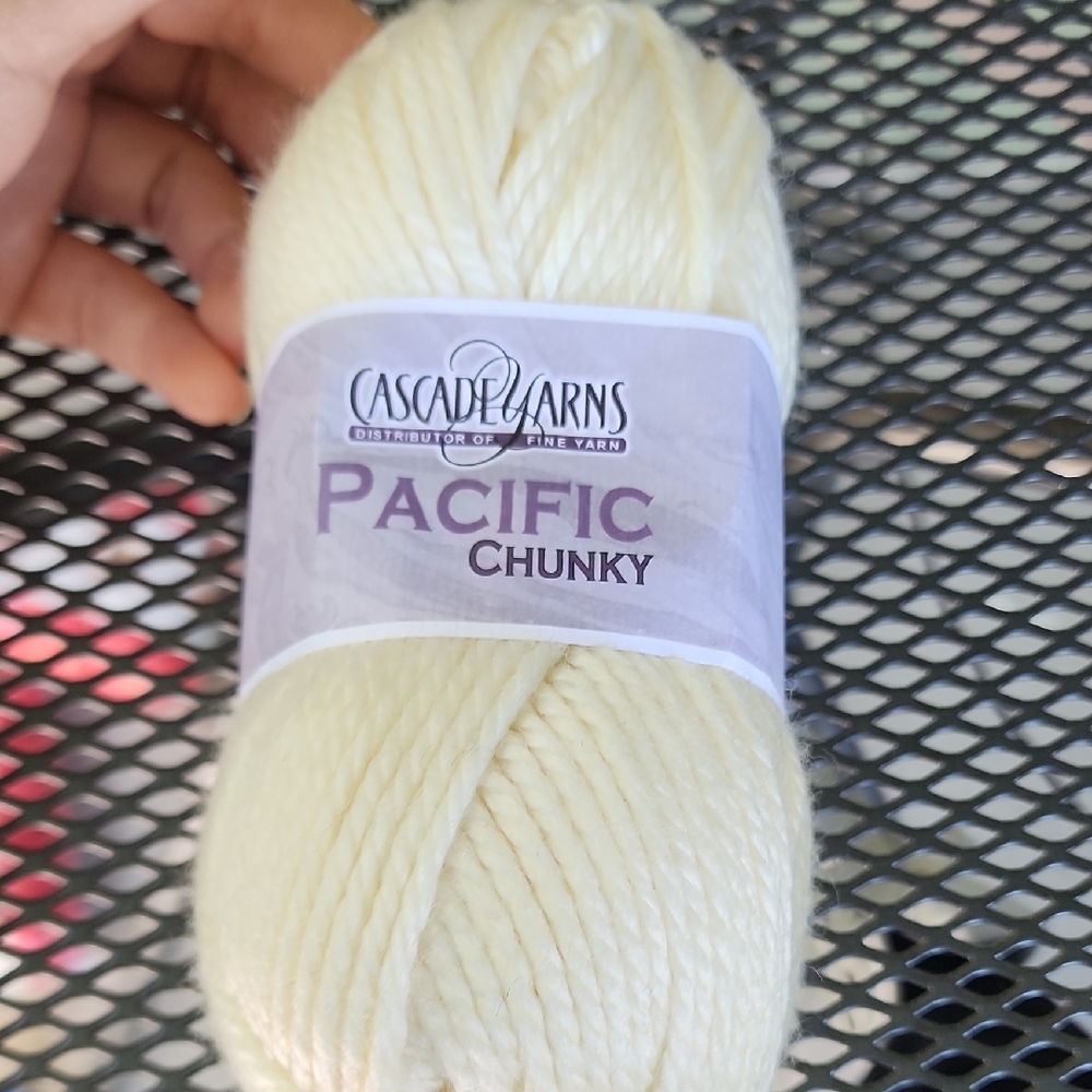 Pacific Chunky Cream Yarn